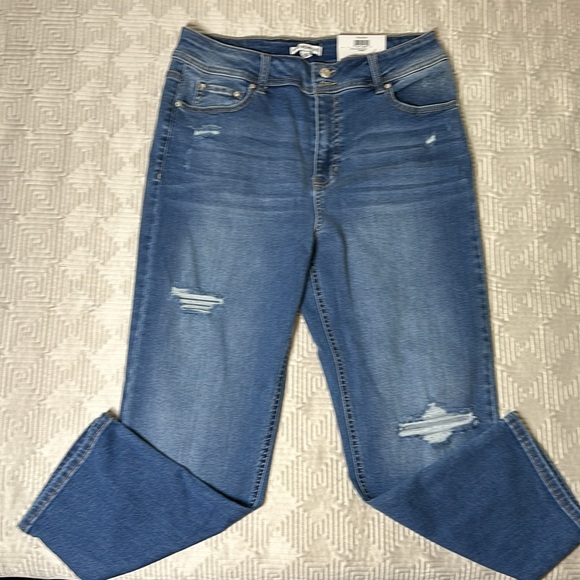 2 pair of And Now This jeans from Macys vintage straight high waisted distressed - Picture 3 of 8
